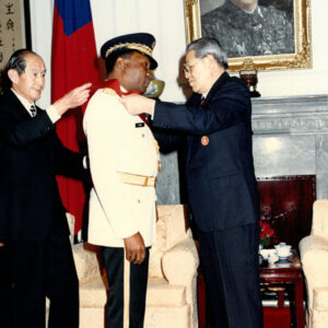 總統迎接海地軍政府主席艾芙瑞夫婦訪華-李總統照片冊-MOFA109179CF-2020-12--PH00007-015