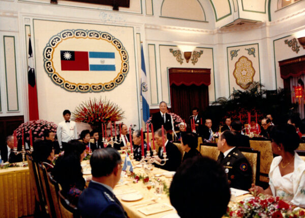 李總統接見薩爾瓦多總統克里斯第雅尼夫婦等人-李總統照片冊-MOFA109179CF-2020-12--PH00007-051