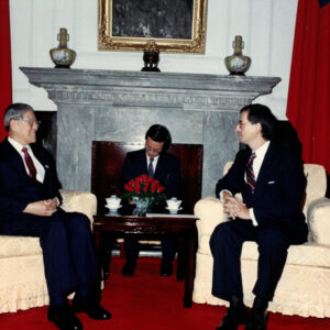 於總統府接見巴拉圭共和國新任駐韓大使暨索拉諾羅培士呈遞到任國書-李總統照片冊-MOFA109179CF-2020-12--PH00007-069