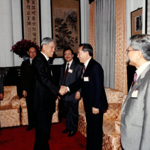 總統接見國是會議海外代表王桂榮等人-李總統照片冊-MOFA109179CF-2020-12--PH00008-009