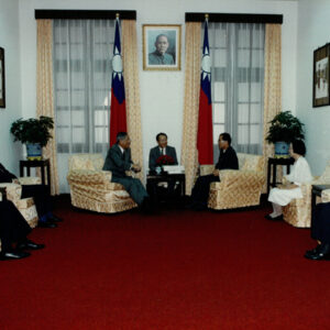 接見日本社會黨前委員長石橋政嗣夫婦-李總統照片冊-MOFA109179CF-2020-12--PH00008-059