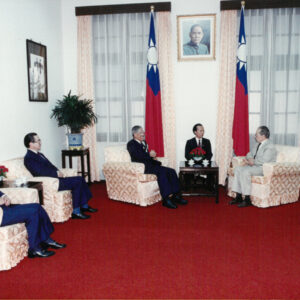 總統接見世界報社社長方舟夫婦於總統府-李總統照片冊-MOFA109179CF-2020-12--PH00008-139