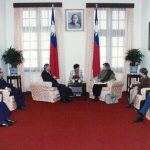 總統接見美國道瓊報系副總裁凱倫郝絲於總統府-李總統照片冊-MOFA109179CF-2020-12--PH00008-143