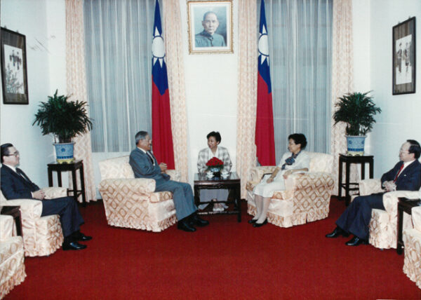 總統接見菲律賓參議員夏荷妮女士於總統府-李總統照片冊-MOFA109179CF-2020-12--PH00008-147