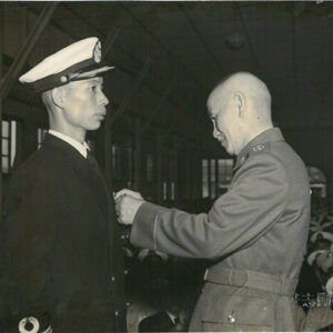 總統親授海軍戰鬥英雄梁天价青天白日勳章-親授永嘉軍艦艦長青天白日勛章梁天价-照片冊-MOFA109179CF-2020-12-PH00011-070