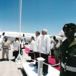 參訪團抵達貝里斯國際機場 接受軍禮歡迎 貝里斯-陳水扁總統活動照片-MOFA109179CF-2020-12-PH00014-024