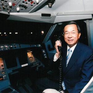 專機抵台時總統於駕駛艙播音感謝全體參訪團成員 桃園縣-陳水扁總統活動照片-MOFA109179CF-2020-12-PH00014-140