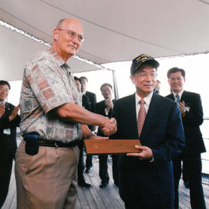 參觀密蘇里號戰鑑 美國夏威夷-陳水扁總統訪中南美過境美國-MOFA109179CF-2020-12-PH00015-037