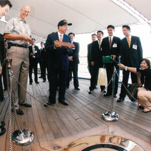 參觀密蘇里號戰鑑 美國夏威夷-陳水扁總統訪中南美過境美國-MOFA109179CF-2020-12-PH00015-038