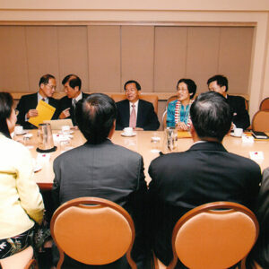 接見夏威夷扁友會成員及僑領 美國夏威夷-陳水扁總統訪中南美過境美國-MOFA109179CF-2020-12-PH00015-042