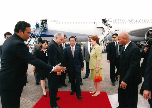 參訪團抵達巴京國際機場暨接受歡迎儀式 巴拿馬-陳水扁總統訪中南美過境美國-MOFA109179CF-2020-12-PH00015-048