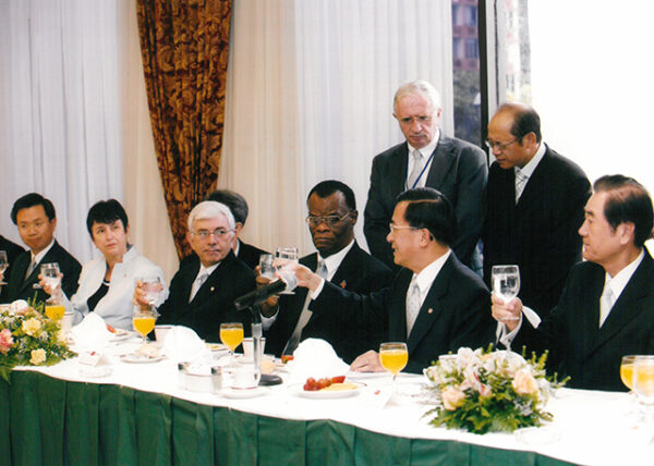 與友邦元首或特使早餐敘 巴拿馬-陳水扁總統訪中南美過境美國-MOFA109179CF-2020-12-PH00015-083