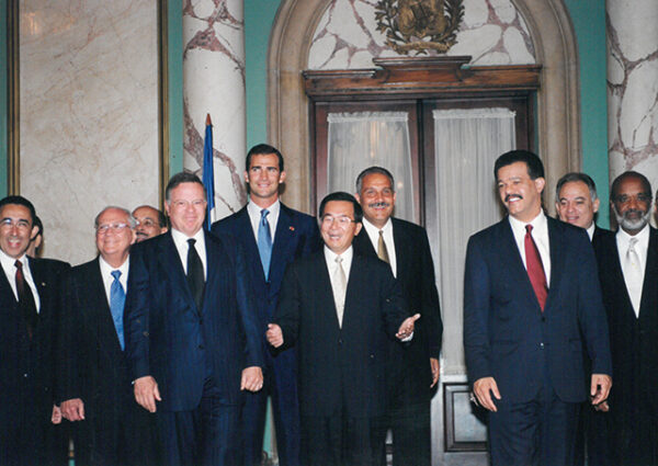 陳水扁總統於多明尼加參加多明尼加總統費南德斯晚宴-第一次出訪-民主外交、友誼之旅-MOFA109179CF-2020-12-PH00016-002