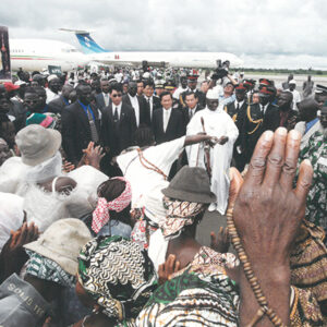 陳水扁總統抵達甘比亞甘京班竹機場並接受軍禮歡迎儀式-第一次出訪-民主外交、友誼之旅-MOFA109179CF-2020-12-PH00016-014