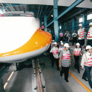 參觀台灣高鐵燕巢總機廠-陳水扁總統活動照片及吳淑珍女士參加2004年帕運活動照片-MOFA109179CF-2020-12-PH00017-039