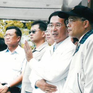 視察三重市正義國小災情-陳水扁總統活動照片及吳淑珍女士參加2004年帕運活動照片-MOFA109179CF-2020-12-PH00017-073