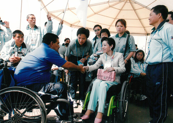 夫人參加殘障奧會升旗典禮-陳水扁總統活動照片及吳淑珍女士參加2004年帕運活動照片-MOFA109179CF-2020-12-PH00017-096