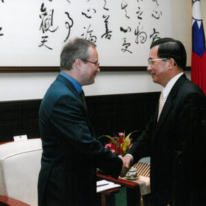 接受俄羅斯「勞動報」(Trud)國際版主編米歇也夫(Vladimir Victorovich Mikheev)專訪-陳水扁總統活動照片-MOFA109179CF-2020-12-PH00018-099