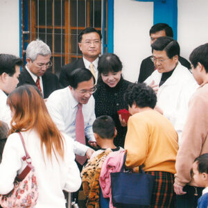 向民眾拜年及發紅包-陳水扁總統活動照片-MOFA109179CF-2020-12-PH00019-064