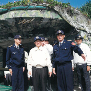陳水扁總統赴東沙島視察東沙島駐軍-陳水扁總統活動照片-MOFA109179CF-2020-12-PH00021-034