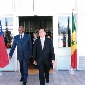 陳水扁總統於松山機場歡迎塞內加爾總統瓦德-陳水扁總統活動照片-MOFA109179CF-2020-12-PH00024-016