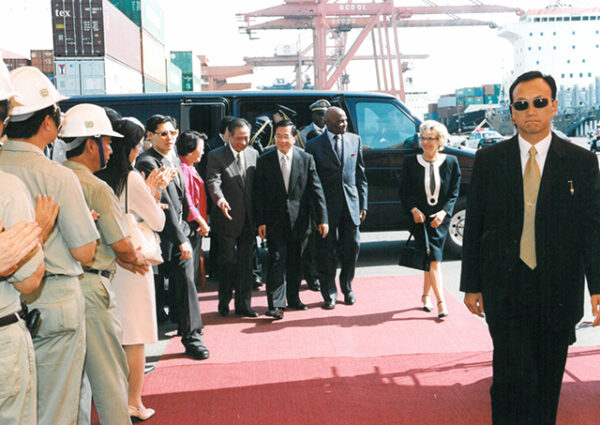 陳水扁總統於台中港邀請塞內加爾總統瓦德參訪台中港及立榮海運貨櫃場-陳水扁總統活動照片-MOFA109179CF-2020-12-PH00024-017