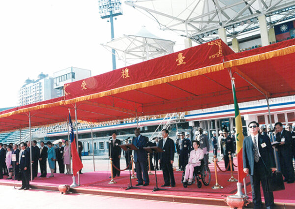陳水扁總統於台中港以軍禮歡迎塞內加爾總統瓦德-陳水扁總統活動照片-MOFA109179CF-2020-12-PH00024-023