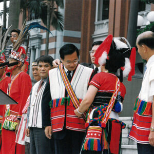 陳水扁總統於總統府前廣場參加花蓮縣原住民月文化季「原鄉、原舞、美花蓮」報信息活動-陳水扁總統活動照片-MOFA109179CF-2020-12-PH00024-041