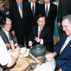 陳水扁總統於新竹縣新埔箭竹窩休閒農業區並品嚐客家食物-陳水扁總統活動照片-MOFA109179CF-2020-12-PH00024-057