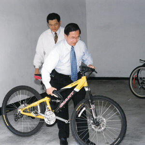 陳水扁總統再騎腳踏車赴總統府上班-陳水扁總統活動照片-MOFA109179CF-2020-12-PH00025-009