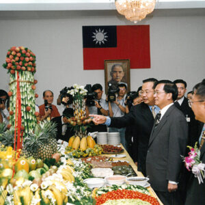 陳水扁總統於總統府參加總統府地方文化展-高雄縣「綠色南國、海鷗飛揚」開幕茶會-陳水扁總統活動照片-MOFA109179CF-2020-12-PH00025-027