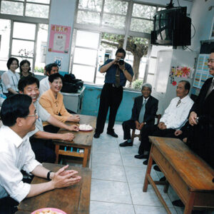 陳水扁總統回台南縣參加小學同學會-陳水扁總統活動照片-MOFA109179CF-2020-12-PH00029-010