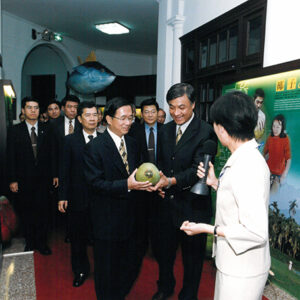 陳水扁總統於總統府參加「總統府地方文化展-山海呼喚、傳奇屏東」開幕記者會-陳水扁總統活動照片-MOFA109179CF-2020-12-PH00029-034