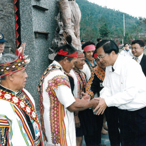 陳水扁總統於台東池上視察大波池生態保育重建情形-陳水扁總統活動照片-MOFA109179CF-2020-12-PH00029-056