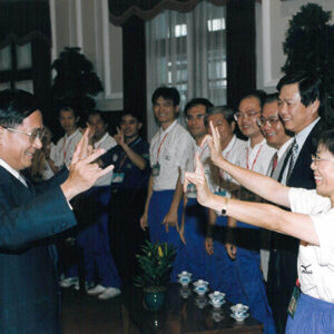 陳水扁總統於總統府接見參加2001年義大利羅馬聽障達福林運動會代表團-陳水扁總統活動照片-MOFA109179CF-2020-12-PH00030-009