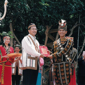 陳水扁總統赴南投縣主持原住民人權婚禮證婚儀式-陳水扁總統活動照片-MOFA109179CF-2020-12-PH00030-063