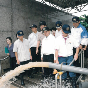 陳水扁總統赴台北車站勘察台北車站積水及淤泥清除情形-陳水扁總統活動照片-MOFA109179CF-2020-12-PH00031-014