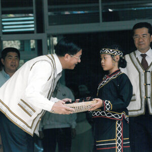 陳水扁總統赴南投縣信義鄉關心潭南國小九二一震災校園重建落成典禮-陳水扁總統活動照片-MOFA109179CF-2020-12-PH00031-028