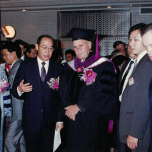 教育部長毛高文、外交部長錢復、張京育校長陪同狄克勒總統參觀政大校園-外交-MOFA109179CF-2020-12-PH00039-082