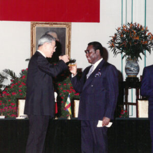 中非總統克林巴訪華-簽署聯合公報舉杯 81.5.16-外交-MOFA109179CF-2020-12-PH00039-122