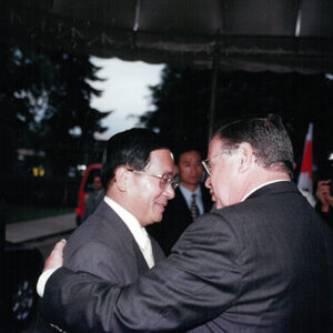 陳水扁總統抵達哥斯大黎加接受哥國總統羅德里格斯(Rodriguez)正式歡迎儀式-陳水扁總統「民主外交、友誼之旅」活動照片-MOFA109179CF-2020-12-PH00051-113