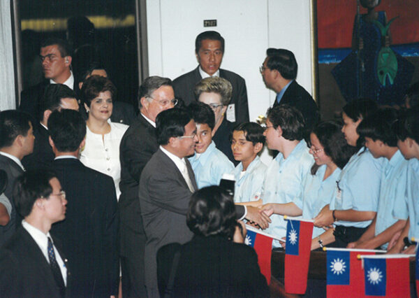 陳水扁總統抵達哥斯大黎加接受哥國總統羅德里格斯(Rodriguez)正式歡迎儀式-陳水扁總統「民主外交、友誼之旅」活動照片-MOFA109179CF-2020-12-PH00051-120