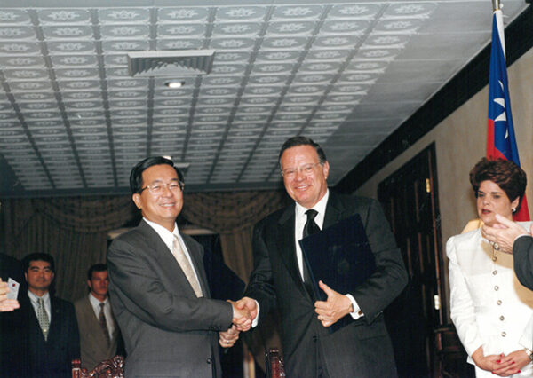 陳水扁總統抵達哥斯大黎加與哥國總統羅德里格斯(Rodriguez)簽署聯合公報-陳水扁總統「民主外交、友誼之旅」活動照片-MOFA109179CF-2020-12-PH00051-121