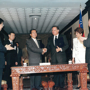 陳水扁總統抵達哥斯大黎加與哥國總統羅德里格斯(Rodriguez)簽署聯合公報-陳水扁總統「民主外交、友誼之旅」活動照片-MOFA109179CF-2020-12-PH00051-122