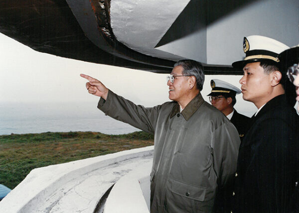 總統巡視雄風飛彈連於基隆-李總統照片冊-MOFA109179CF-2020-12-PH00109-017