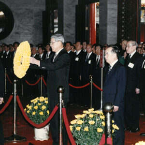 總統主持中樞紀念革命先烈暨春祭陣亡將士典禮 -李總統照片冊-MOFA109179CF-2020-12-PH00109-111