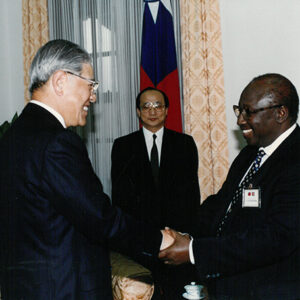 總統接見史瓦濟蘭王國外交部長孟巴爵士閣下-李總統照片冊-MOFA109179CF-2020-12-PH00109-112