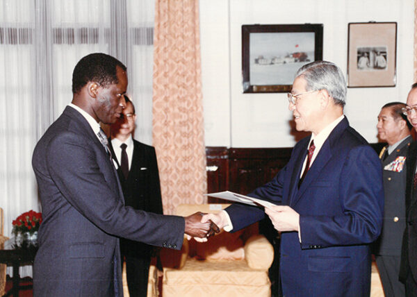 幾內亞比索駐華大使席梅多呈遞到任國書-李總統照片冊-MOFA109179CF-2020-12-PH00109-126