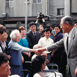 總統探訪第三屆醫療奉獻獎得獎人-黎安德醫生於台中-李總統照片冊-MOFA109179CF-2020-12-PH00114-040