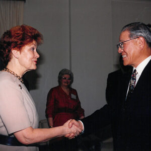 總統接見"萬向主世紀的圖書館國際研討會"代表羅諾瑞瓦女士等人於總統府-李總統照片冊-MOFA109179CF-2020-12-PH00114-046